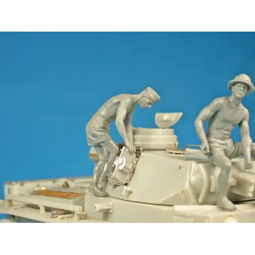 Сборная модель 1:35 Фигуры Немецкий танковый экипаж «Африканский корпус». Специальный выпуск МиниАрт