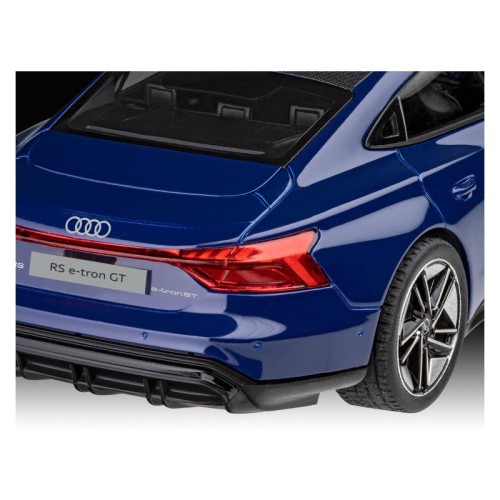 Збірна модель-копія Revell набір Автомобіль Audi e-tron GT рівень 2 масштаб 1:24