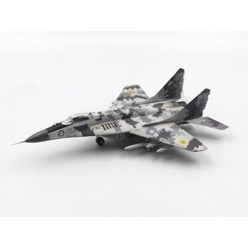 Сборная модель самолета Сборная модель 1:72 «Охотник за РЛС», МиГ-29 "9-13" украинский истребитель с ракетами HARM ICM 72143 1:72