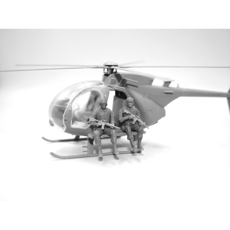 Збірна модель штурмова група Delta Force з гелікоптером MH-6J – масштаб 1:48 (48371)