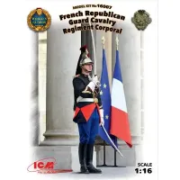 Сборная модель 1:16 Фигура Офицер Республиканской гвардии Франции ICM 16007