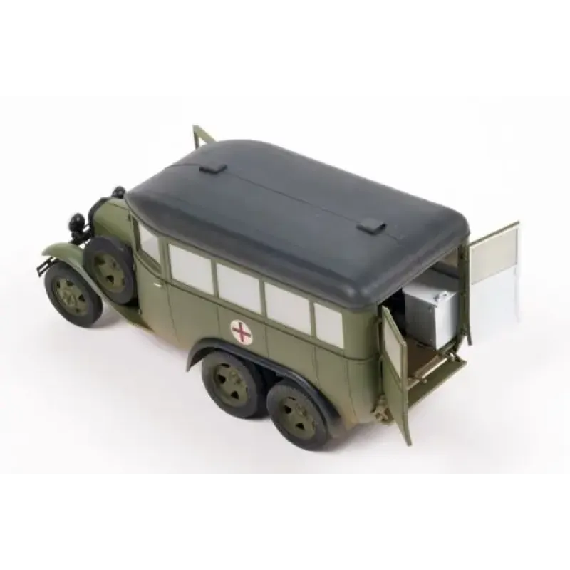 Санитарный автобус ГАЗ-05-194 1:35