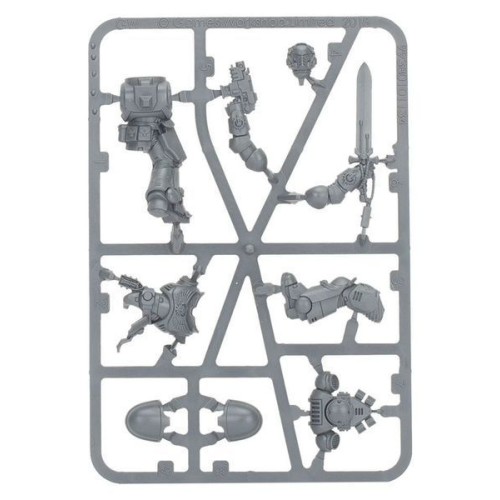 Мініатюра WARHAMMER 40000: SPACE MARINES - PRIMARIS LIEUTENANT WITH POWER SWORD