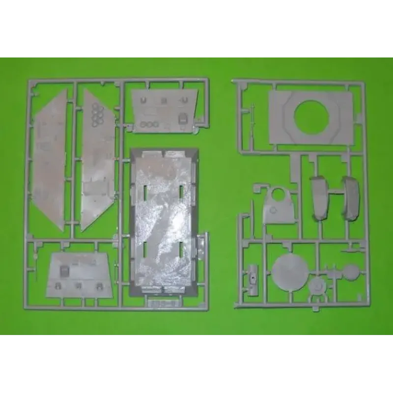 Тяжелый артиллерийский броневагон S.Sp (UM255) Масштаб: 1:72