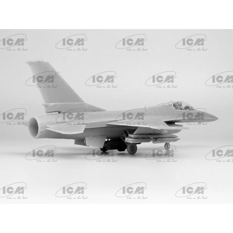 Збірна модель літака літак F-16AM з GBU-39 Повітряних сил України – масштаб 1:72 (72146) 1:72