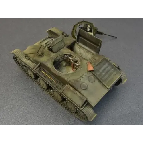 Збірна модель 1:35 Радянський легкий танк T-60 ранніх серій з інтер'єром MiniArt 35215