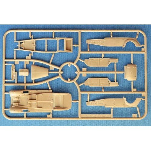 Сборная модель 1:72 Бронированный кабриолет для рейхсканцлера МБ-770К Open Touring Car ACE 72577