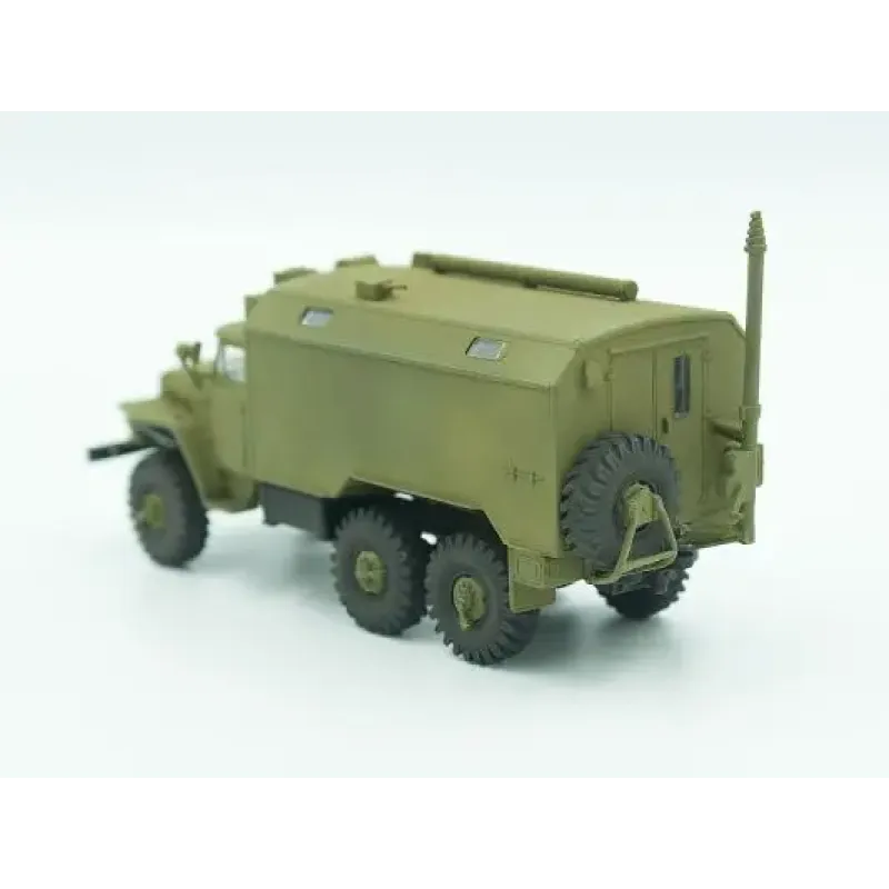 Збірна модель 1:72 Вантажівка рухомий командний пункт Урал 375A ICM 72712