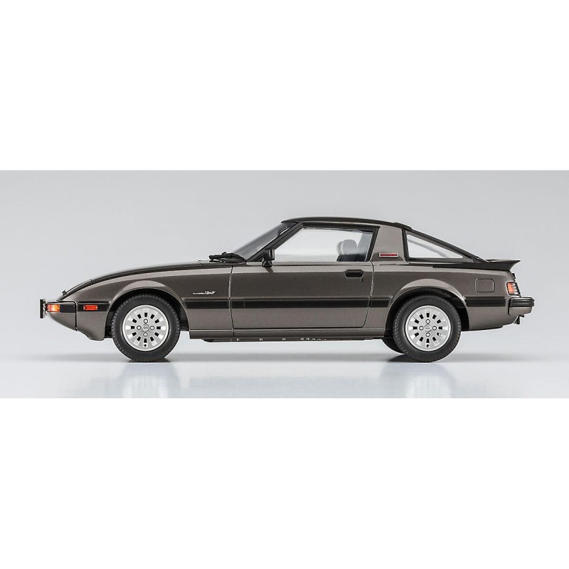 Збірна модель автомобіль – MAZDA SAVANNA RX-7(SA22C) – Hasegawa 21152