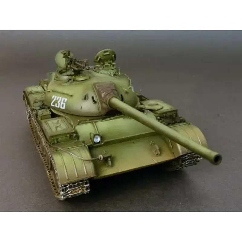 Средний танк T-54-3 с полным интерьером, 1951 г. 1:35