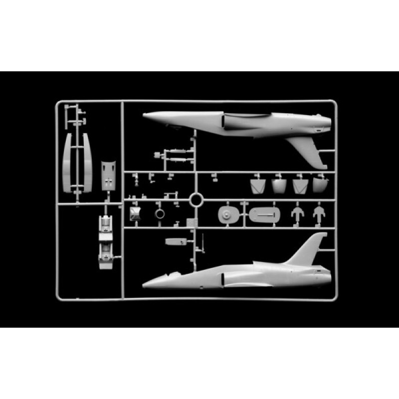 Сборная модель самолета Cборная модель 1:48 Самолет BAE Hawk T Mk. I Италери 2813 1:48