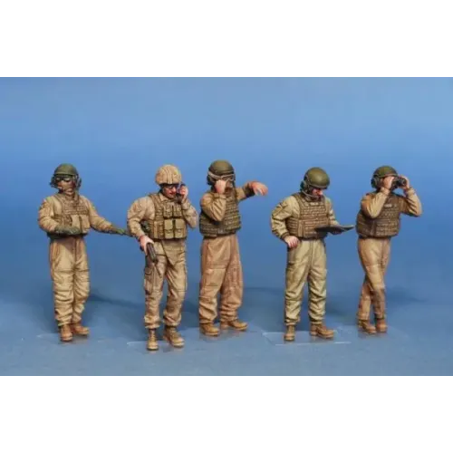 Сборная модель 1:35 Фигуры экипаж танка USMC Миниарт 37008