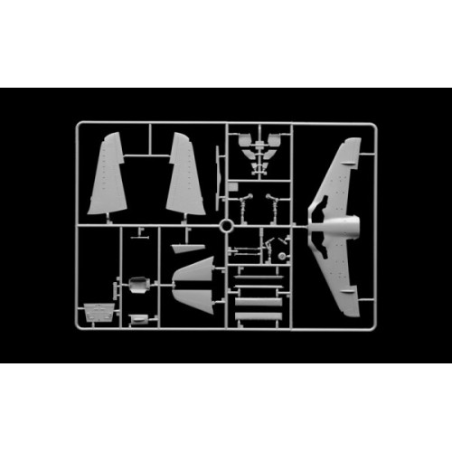 Сборная модель самолета Cборная модель 1:48 Самолет BAE Hawk T Mk. I Италери 2813 1:48