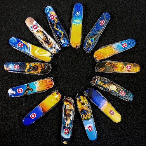 Складаний ніж Victorinox CAMPER UKRAINE Величний Сокіл 1.3613.3.T3180pw
