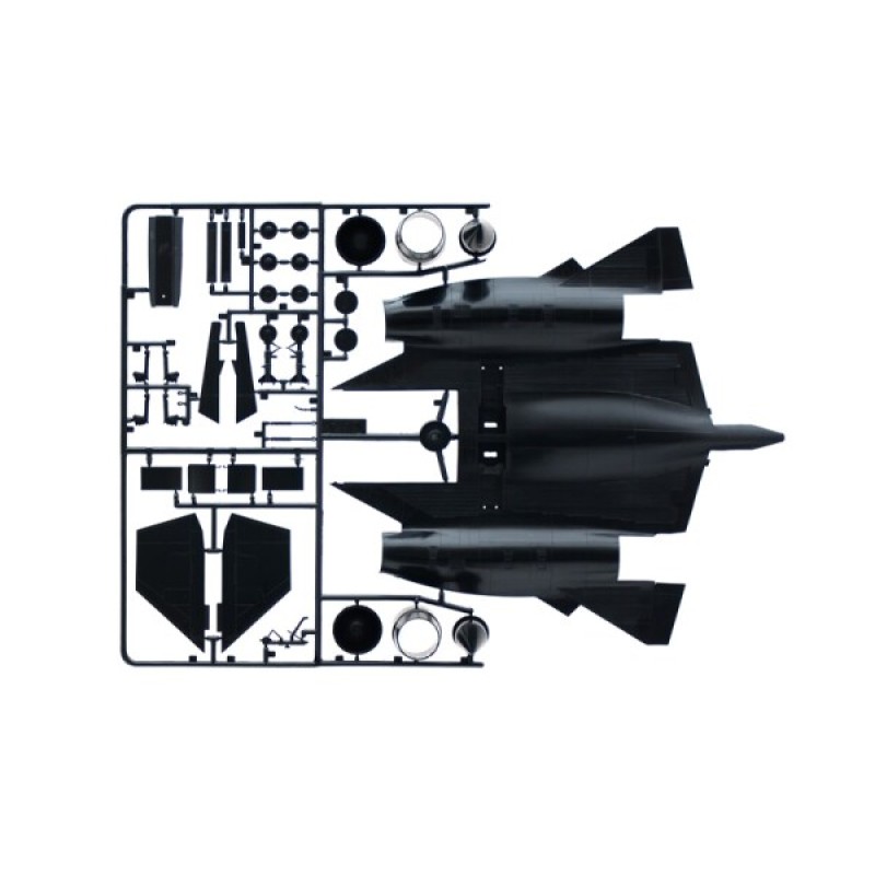 Сборная модель самолета Cборная модель 1:72 Самолет SR - 71 Black Bird with Drone Италери 0145 1:72