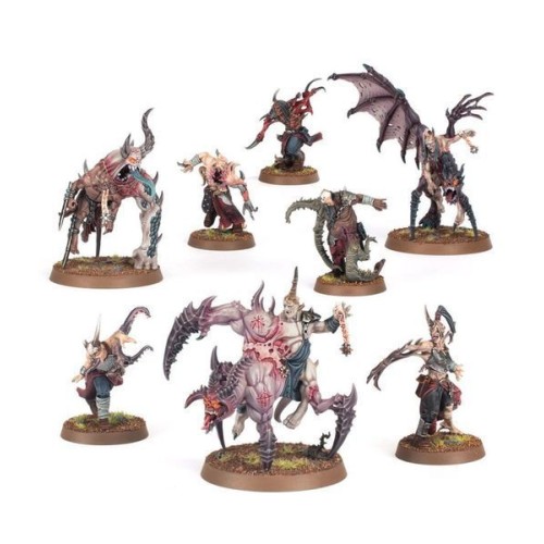 Миниатюра WARHAMMER 40000: CHAOS SPACE MARINE - ACCURSED CULTISTS