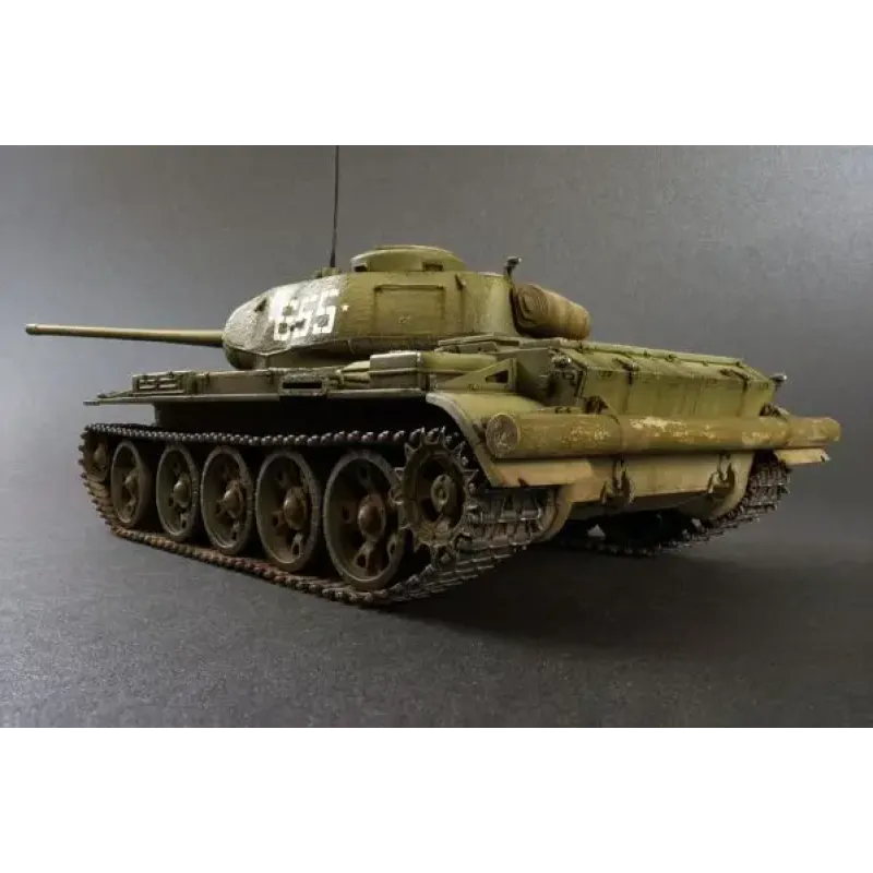 Средний танк Т-44 M 1:35