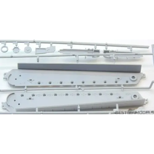 Немецкий тяжелый танк Pz.Kpfw.VI Ausf.B "Королевский Тигр" с башней Henschel, позднее производство (ICM 35363)