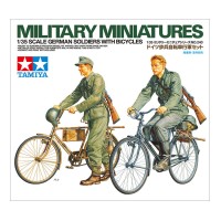  Tamiya – фігури німецьких солдат на велосипедах 1:35 German Soldiers with Bicycle 35240