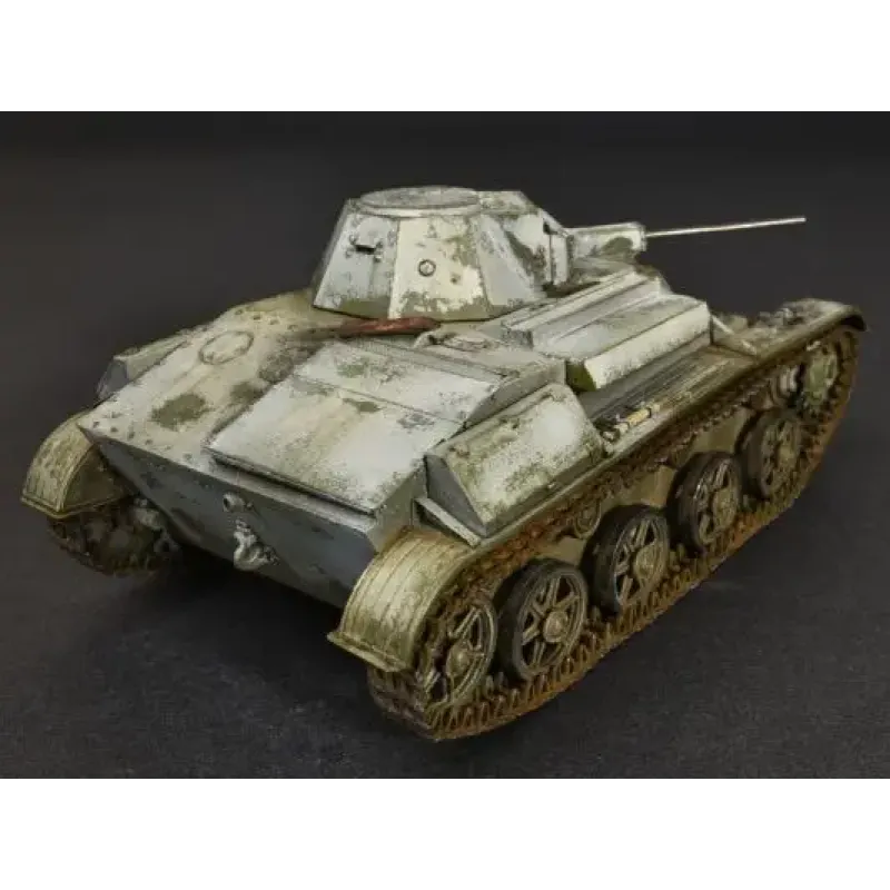 Легкий танк Т-60 заводу №37, ранніх випусків з інтер'єром 1:35