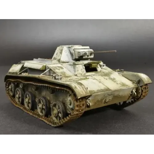 Легкий танк Т-60 заводу №37, ранніх випусків з інтер'єром 1:35