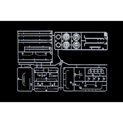 Збірна модель 1:24 вантажний автомобіль : тягач Volvo FH16 Viking Italeri 3931