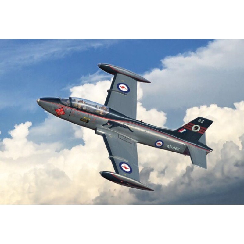 Сборная модель самолета Cборная модель 1:48 Самолет Macchi MB-326 Италери 2814 1:48