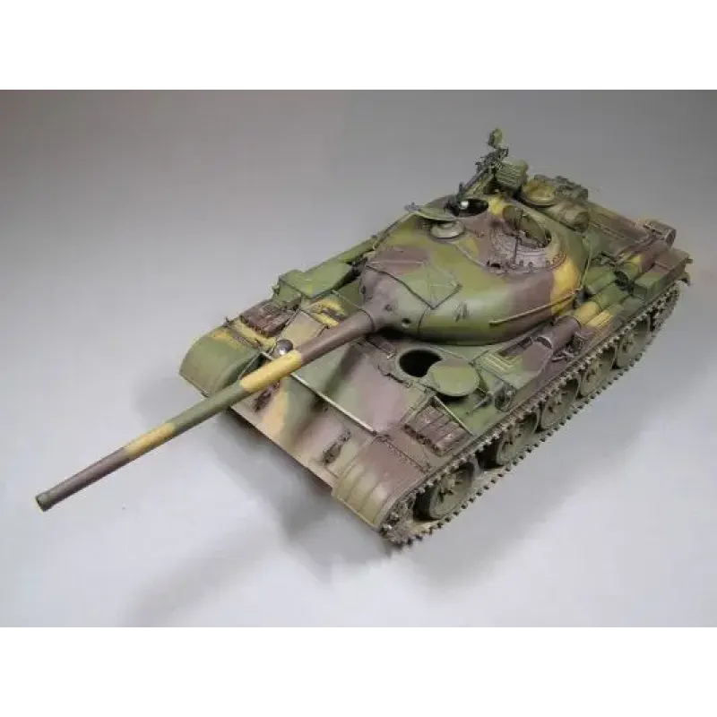 Средний танк T-54-1 с полным интерьером 1:35