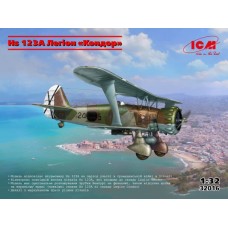Сборная модель 1:32 Штурмовик Hs 123A Легион "Кондор" ICM 32016