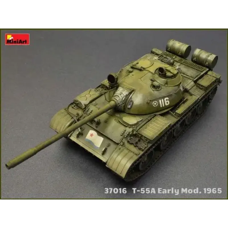 Средний танк Т-55А образца 1965 г., ранний с интерьером 1:35