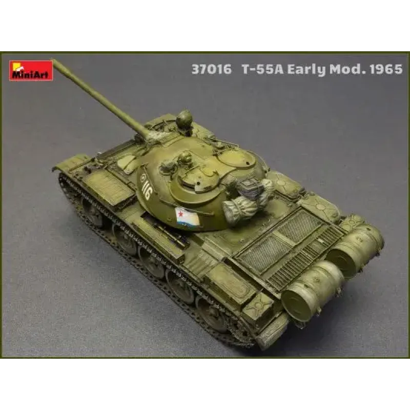 Средний танк Т-55А образца 1965 г., ранний с интерьером 1:35
