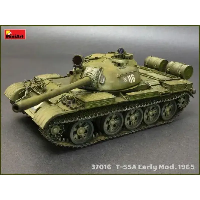 Средний танк Т-55А образца 1965 г., ранний с интерьером 1:35