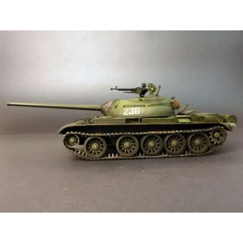 Збірна модель Середній танк T-54-3, 1951 р. 1:35