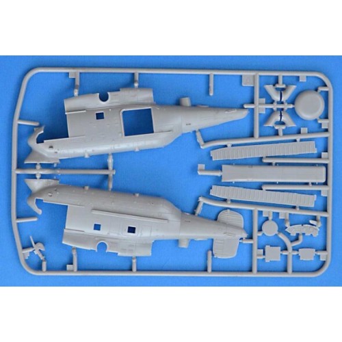 Сборная модель 1:72 Советский военно-морской вертолет Ка-25ПС поисково-спасательный (САР) ACE 72307