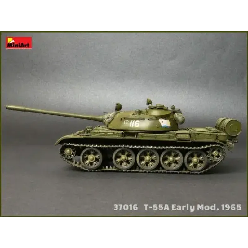 Средний танк Т-55А образца 1965 г., ранний с интерьером 1:35