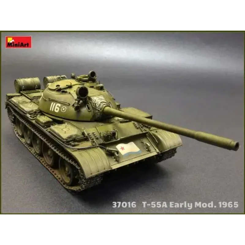 Средний танк Т-55А образца 1965 г., ранний с интерьером 1:35