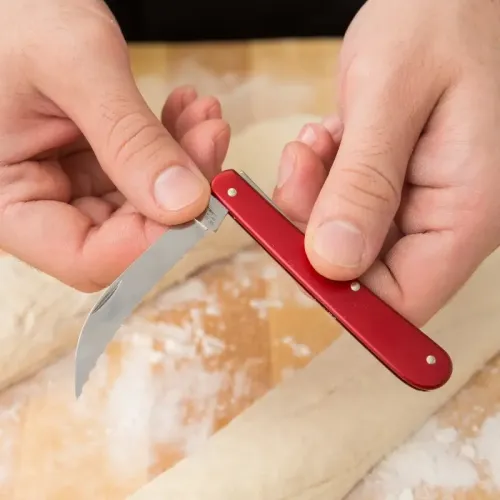 Швейцарский складной нож 84мм Victorinox BAKER'S KNIFE 0.7830.11