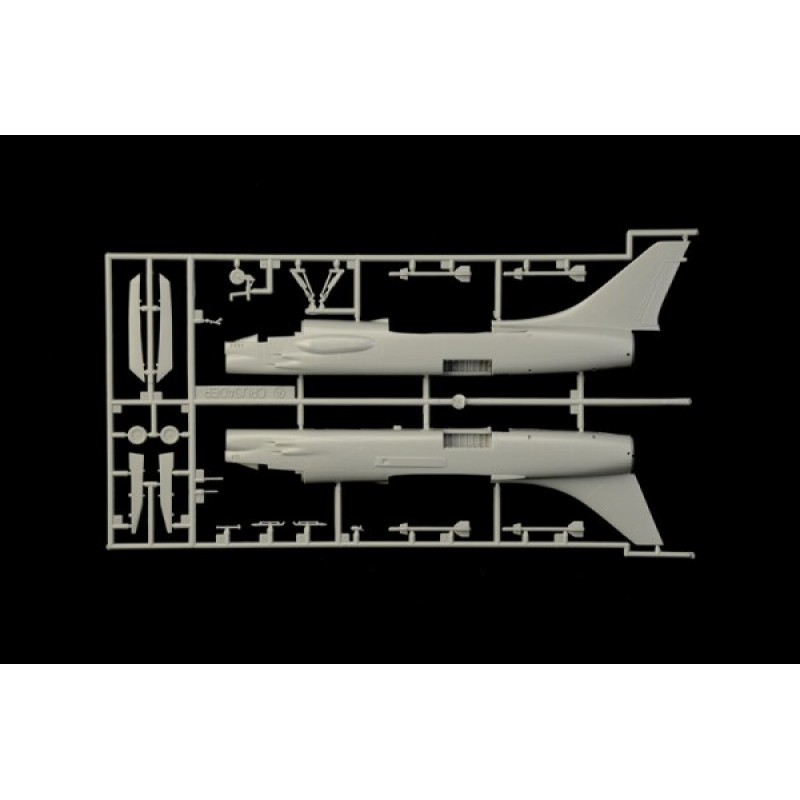 Сборная модель самолета Сборная модель 1:72 Самолет Ф-8E Crusader Италери 1456 1:72