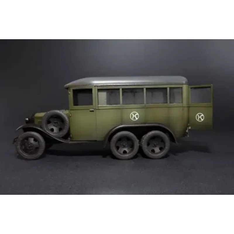 Штабной автобус ГАЗ-05-193 1:35