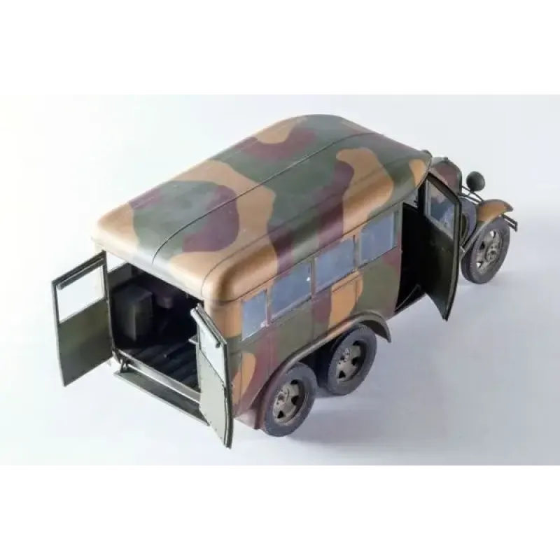 Штабной автобус ГАЗ-05-193 1:35