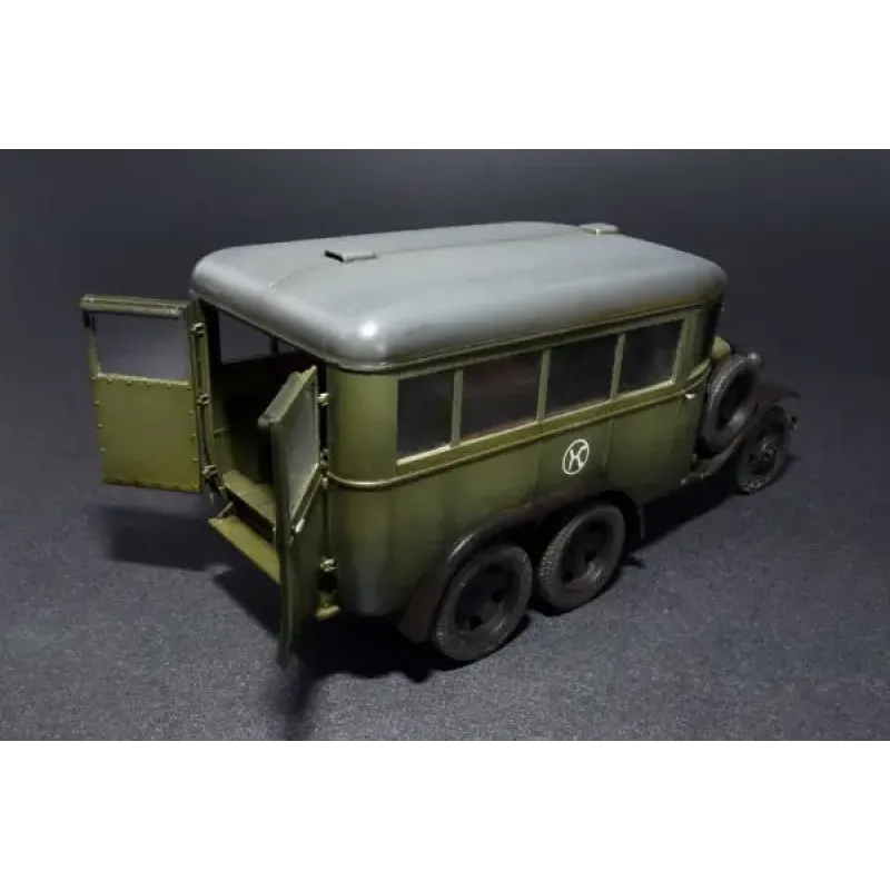 Штабной автобус ГАЗ-05-193 1:35