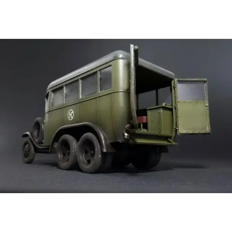 Штабной автобус ГАЗ-05-193 1:35