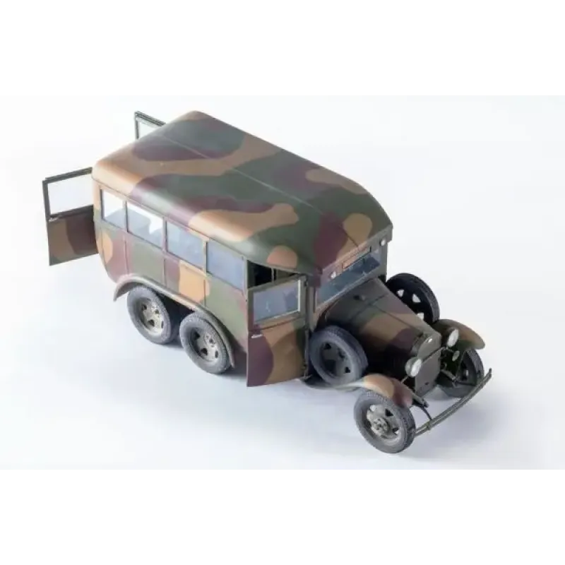 Штабной автобус ГАЗ-05-193 1:35