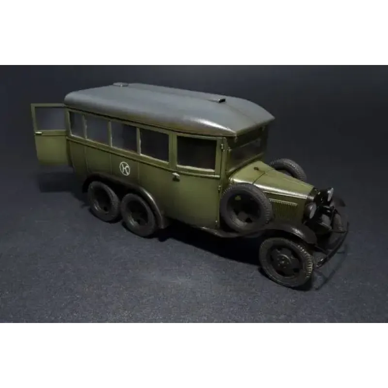 Штабной автобус ГАЗ-05-193 1:35