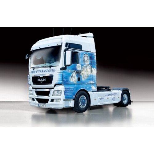 Збірна модель 1:24 вантажний автомобіль:тягач MAN TGX XXL "WOLF TRANSPORTE" Italeri 3921
