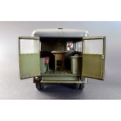 Авто-мото Штабной автобус ГАЗ-05-193 1:35