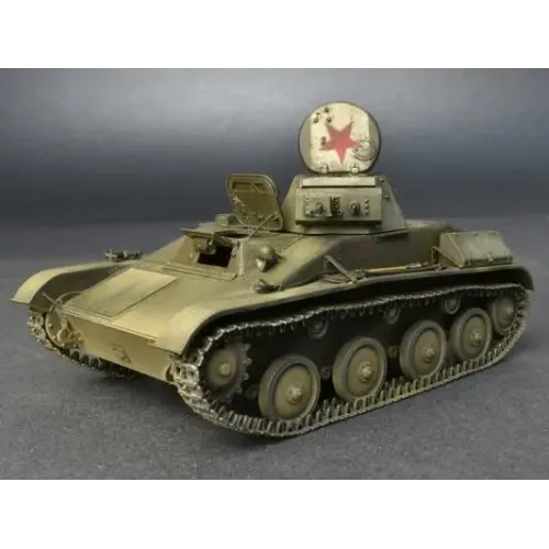 Бронетехніка та артилерія Збірна модель 1:35 Радянський легкий танк T-60 ранніх серій з інтер'єром MiniArt 35215