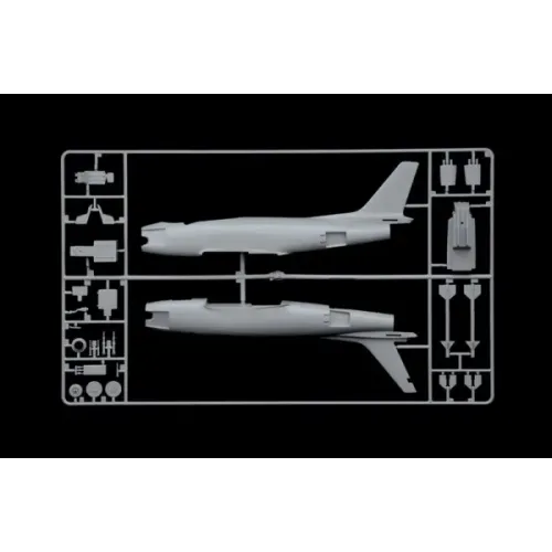 Збірна модель літака Збірна модель 1:48 Літак F-86E Sabre Італері 2799 1:48