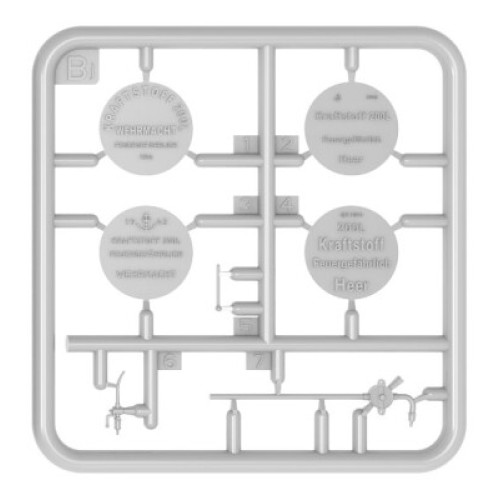 Фигуры и миниатюры Сборная модель 1:35 Немецкие танкисты с краном и двигателем Maybach HL 120 МиниАрт 35350