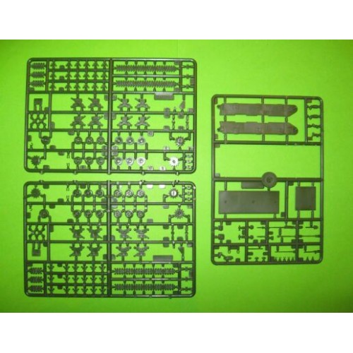 Бронетехніка та артилерія Винищувач танків M10A1 (пізня версія) (UM209) Масштаб: 1:72